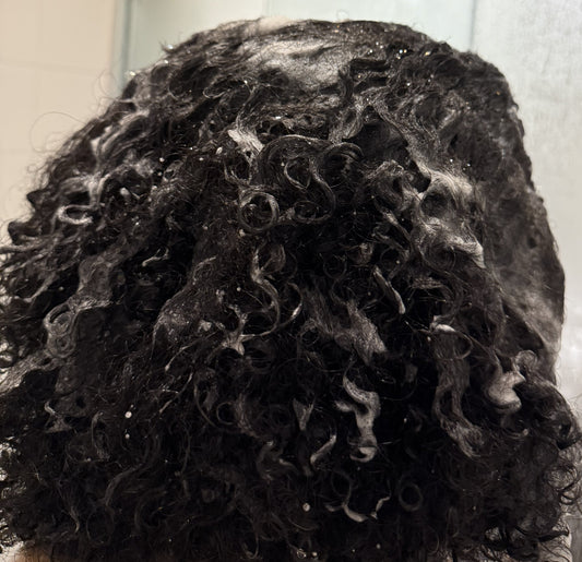 Low Porosity Hair: Signs, Causes, Best Care Tips + What Actually Works
